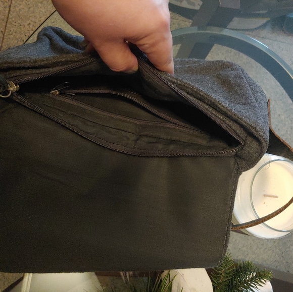 Purse - Picture 2 of 3